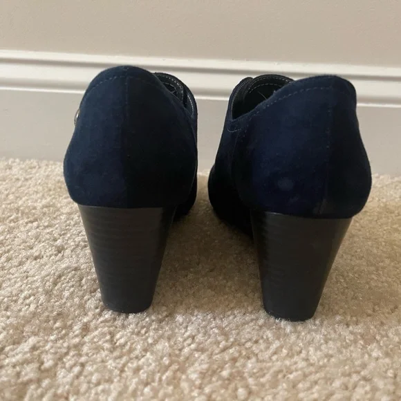 Life Stride Women's Suede Navy Shoes - Picture 4 of 7